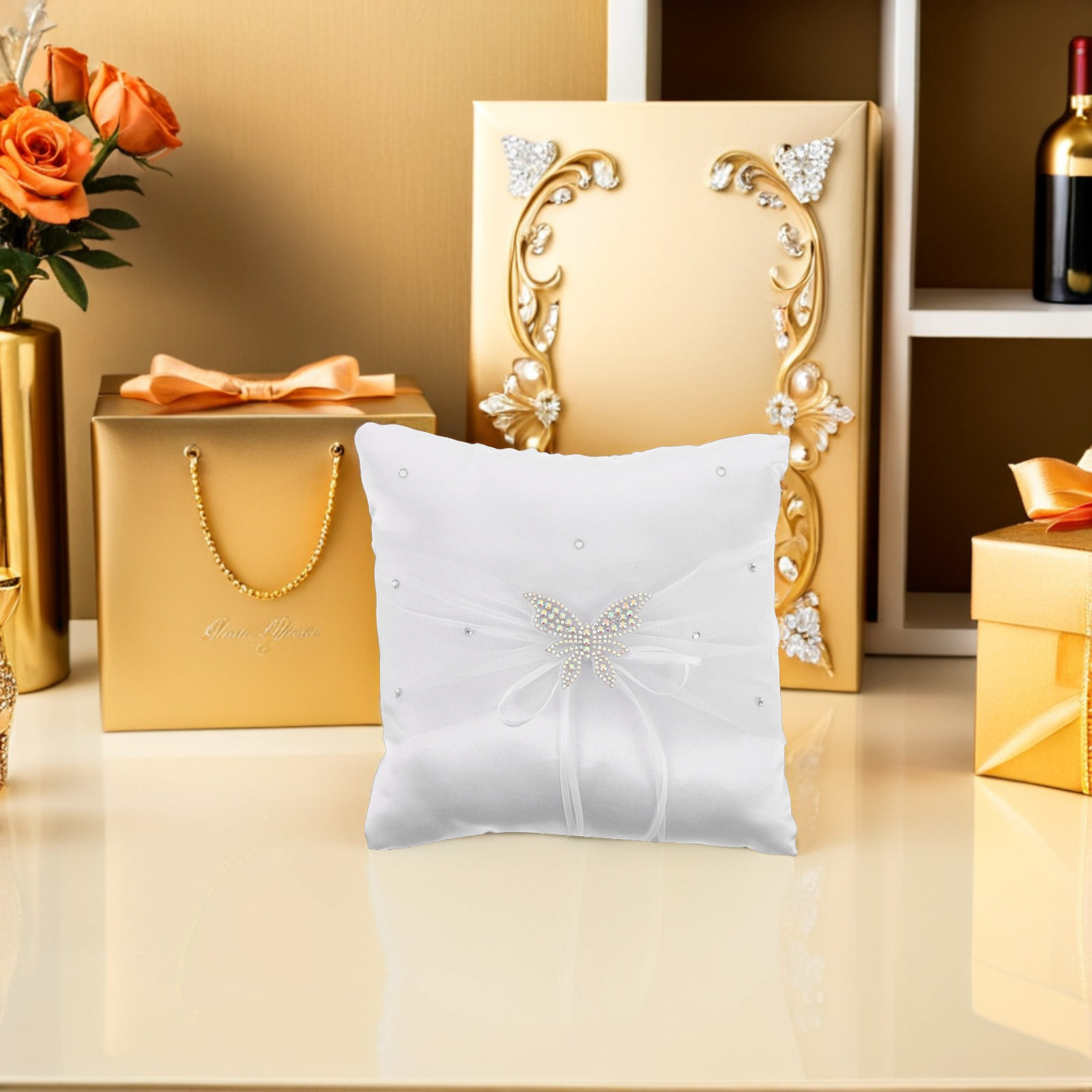 白いサテン製リングピロー、ラインストーンのリボン付き、小サイ - Ring Bearer Pillow のレビューと価格