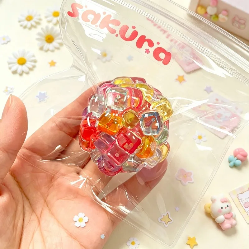 QQ 新しいカラフルビーズ、音の出るおもちゃボール、握って遊 - Wedding Qq のレビューと価格